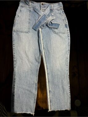 Abercrombie & Fitch Light Blue Crop mom jeans with Waist Tie